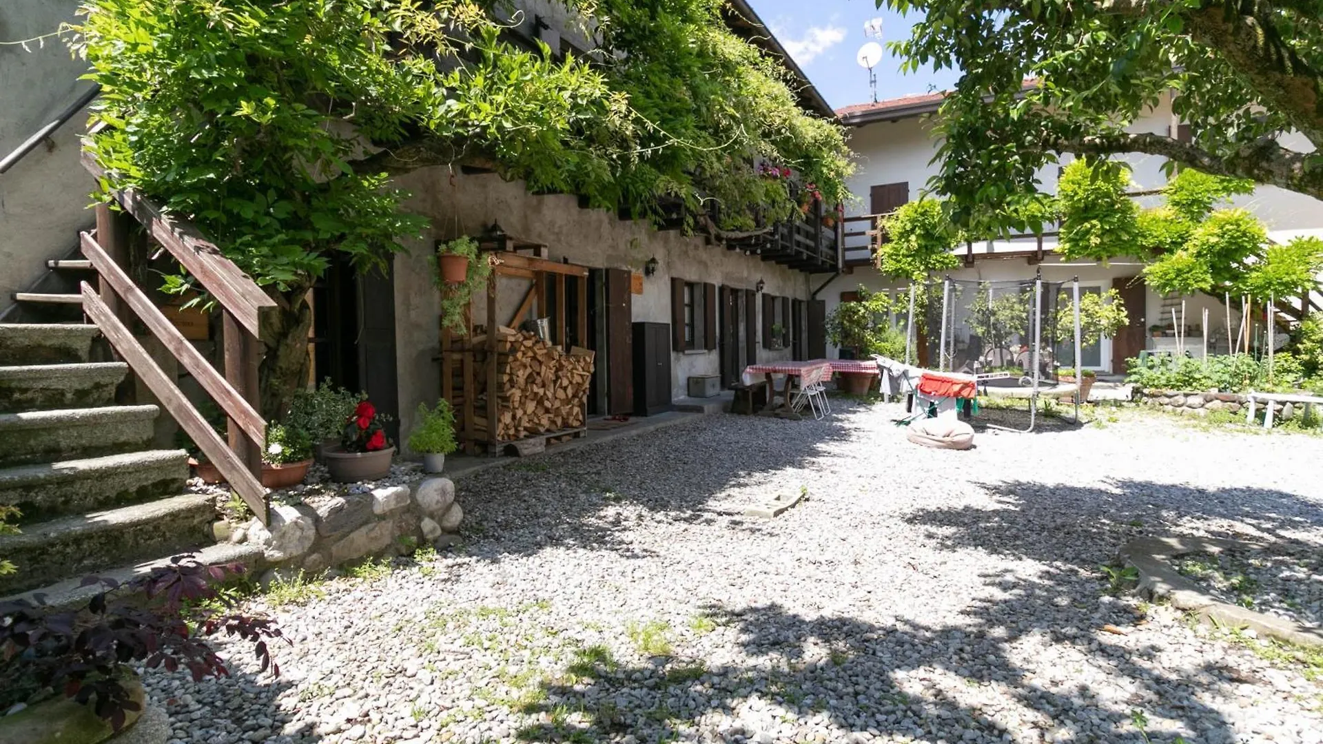 Appartamento Il Casale Dei Rox Garlate 0*,  Italia
